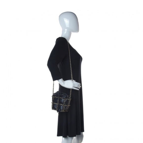 CHANEL Bag, black and gold chain. AUTHENTIC! - Picture 6 of 9